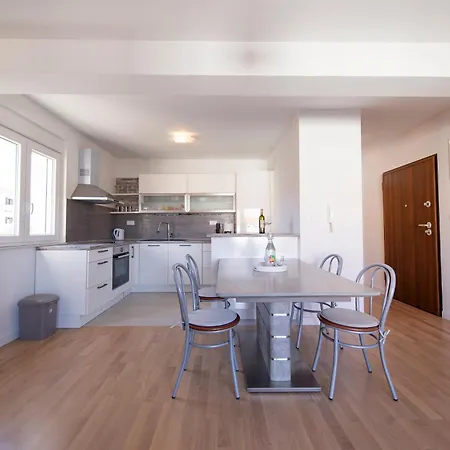 2 Relax Apartment